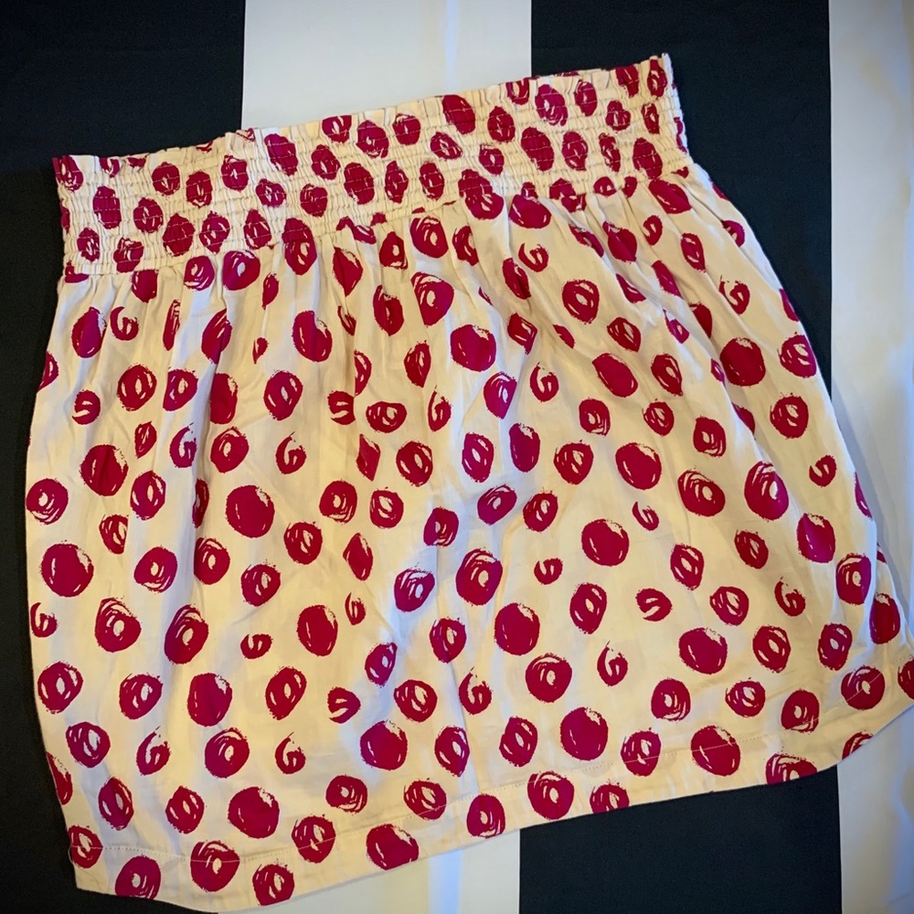 FRENCH CONNECTION. Cream Tulip Casual Skirt. - Picture 2 of 5